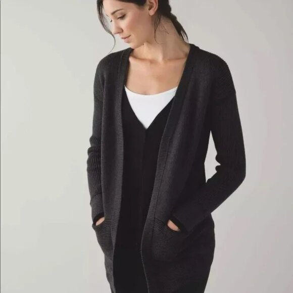 Lululemon Vestigan Charcoal